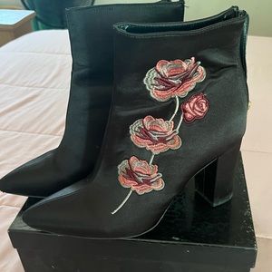 Guilty Soles Floral Embroidered Pointy Toe Boots